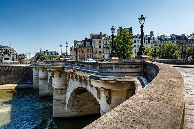 Arrival Transfer: Paris Train Stations to Paris Hotels by Van - Additional Practical Details