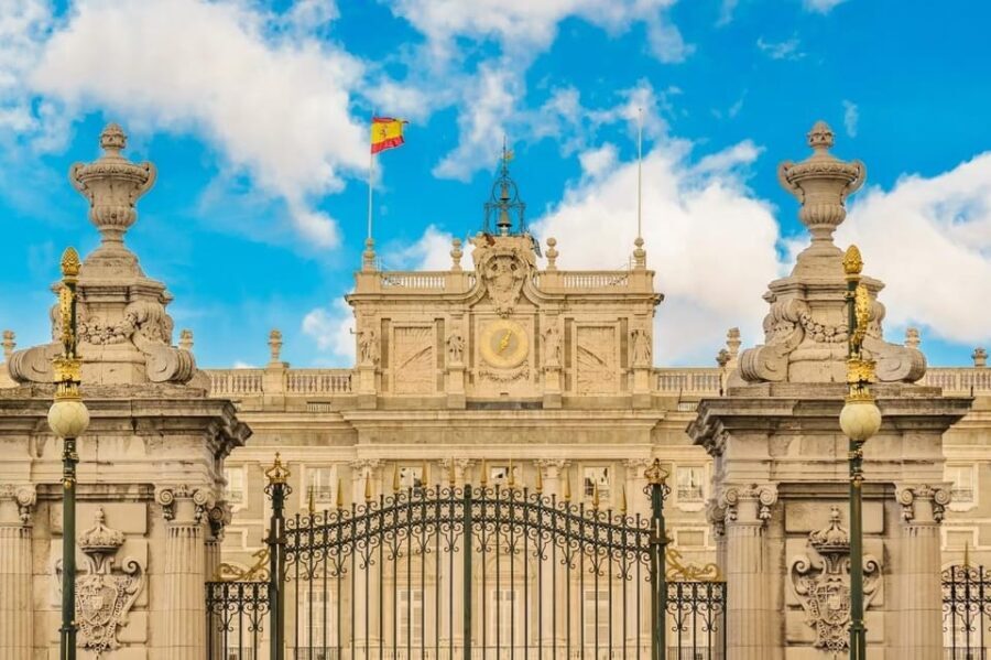Art and Heritage: Tour the Royal Palace of Madrid - Price and Value Analysis