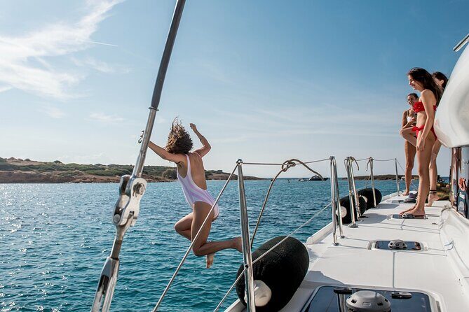 Athens Semi private Morning Catamaran cruise with meal & drinks - A Complete Dive into the Athens Catamaran Cruise