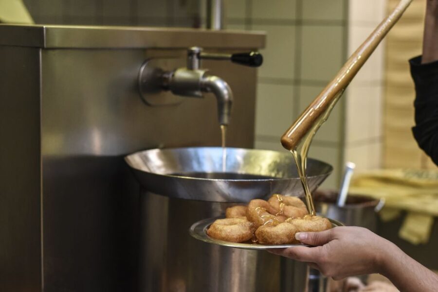 Athens: Ultimate Food Walking Tour with 15 Tastings - What Makes the Tour Special