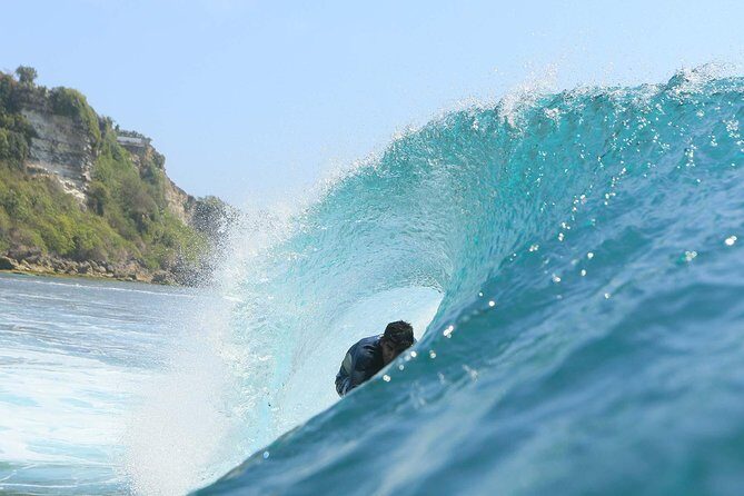 Aulas de Surf - A Full Breakdown of the Surfing Experience