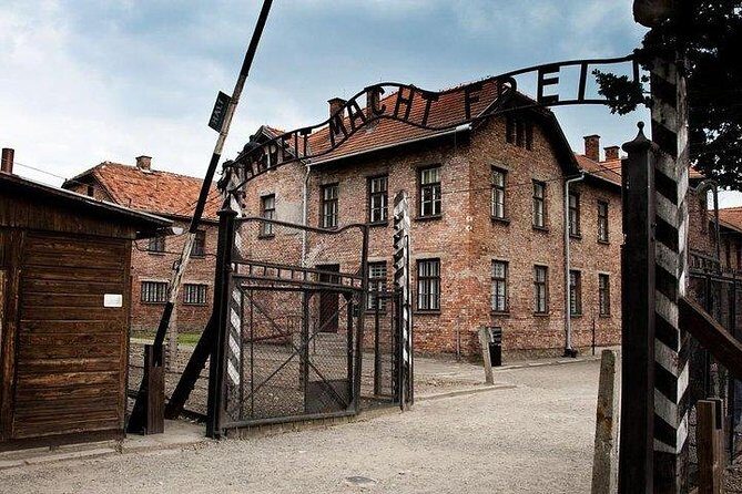 Auschwitz-Birkenau Best Value Shared Tour - The Experience: What to Expect on This Auschwitz-Birkenau Tour