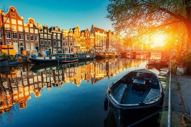 Authentic tour of Amsterdam: Jordaan, Ana Frank and Vondelpark - In-Depth Review of the Amsterdam Tour Experience