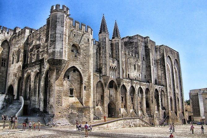 Avignon Private Walking Tour With A Professional Guide - Exploring Avignon’s History and Highlights