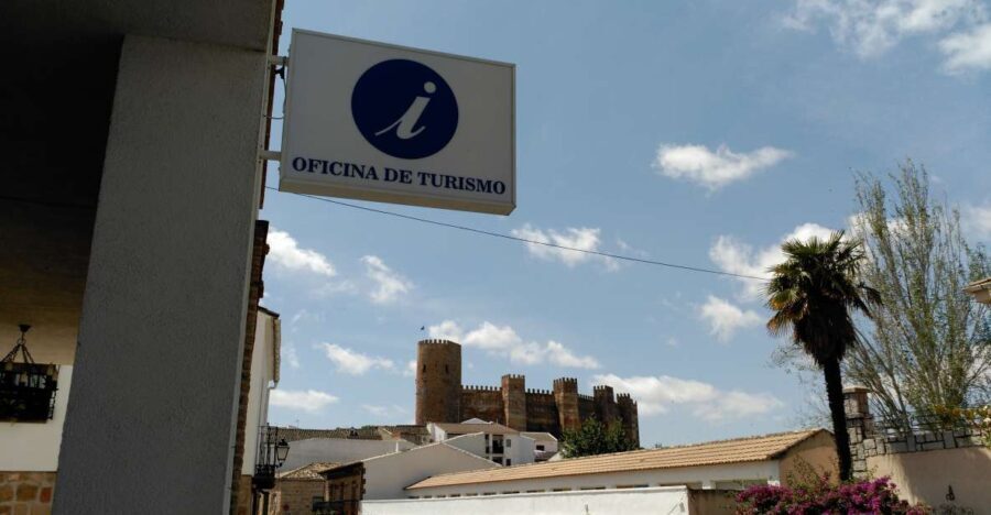 Baños de la Encina: Bury al-Hamma Castle Guided Tour - Who Should Book This Tour?