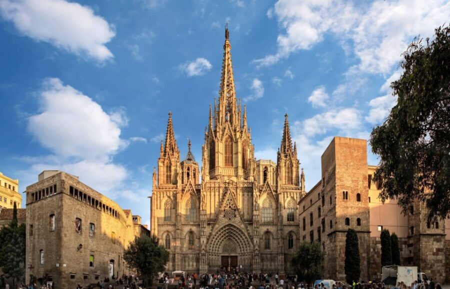 Barcelona: Barri Gotic Small Group Walking Tour - An In-Depth Look at the Experience