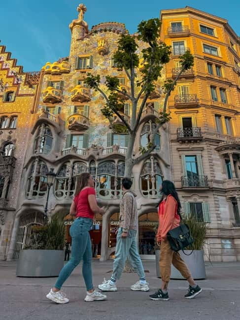 Barcelona Before the Crowds: Sunrise Bike Tour - What to Expect During the Tour