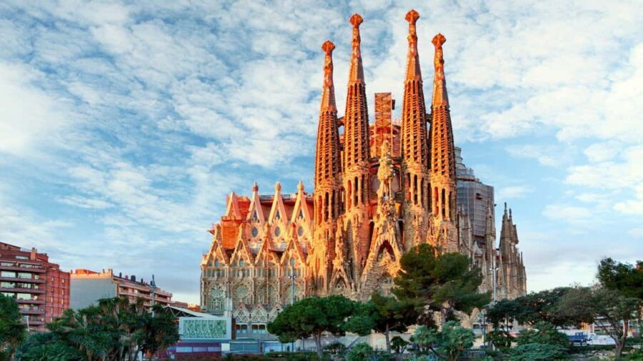 Barcelona by Heart Private Tour: Romantic Walk Through Time - The Experiences Value: Is It Worth It?