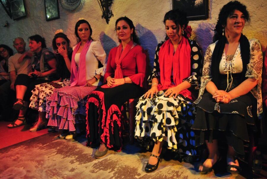 Barcelona: City Tour & Flamenco Show with Wine & Tapas - A Closer Look at the Itinerary and Highlights
