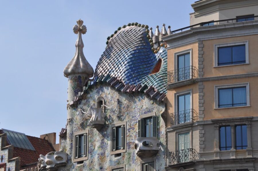 Barcelona: Discover Gaudi Architectural Guided Tour - Who Will Appreciate This Tour?