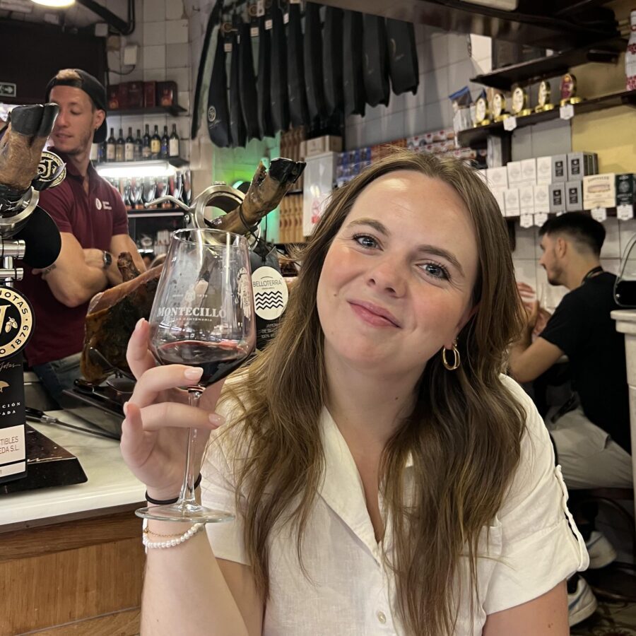 Barcelona: El Born and Gothic Quarter Wine & Tapas Bar Tour - A Carefully Curated Itinerary with a Focus on Authentic Flavors