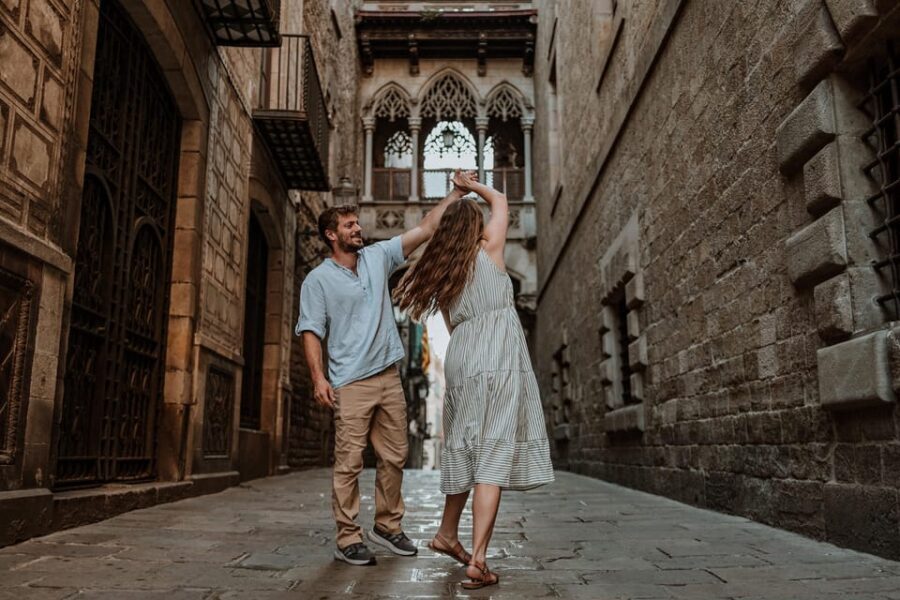 Barcelona: Gothic Quarter Cinematic Photoshoot and Guide - The Photography Experience: Details and Highlights