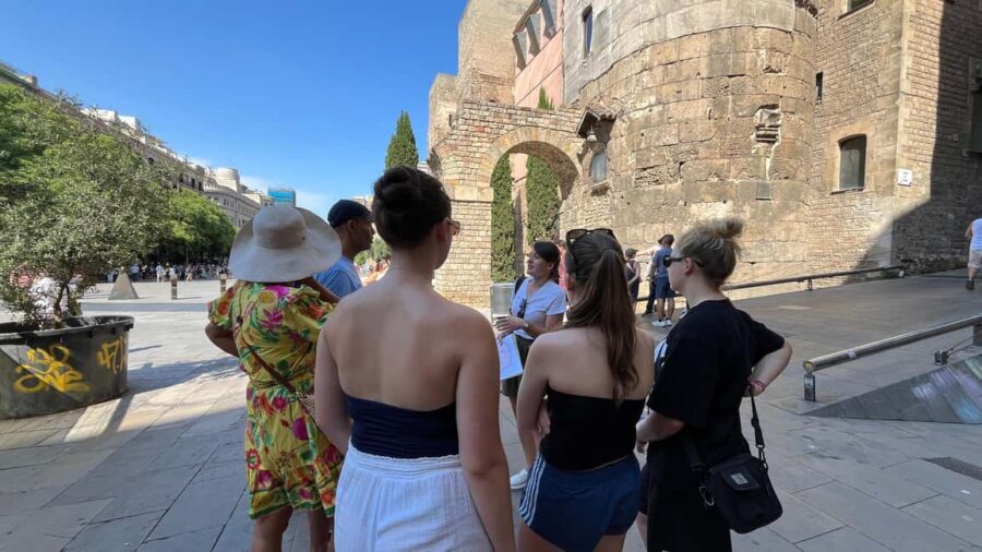 Barcelona Gothic Quarter: Roman Walls and Hidden Courtyards - Why This Tour Offers Good Value
