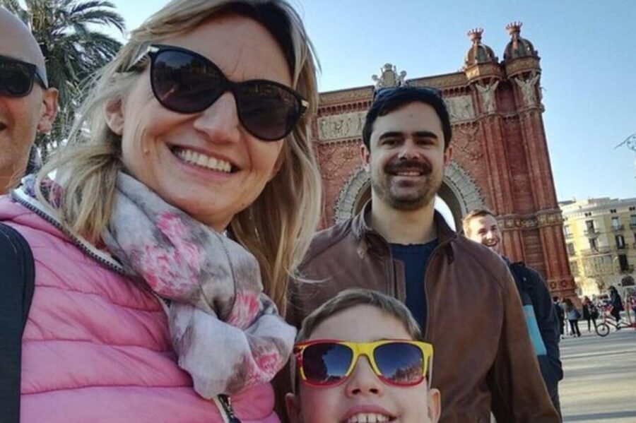 Barcelona: Gracia Walking Tour With A Guide - Who Should Consider This Tour?