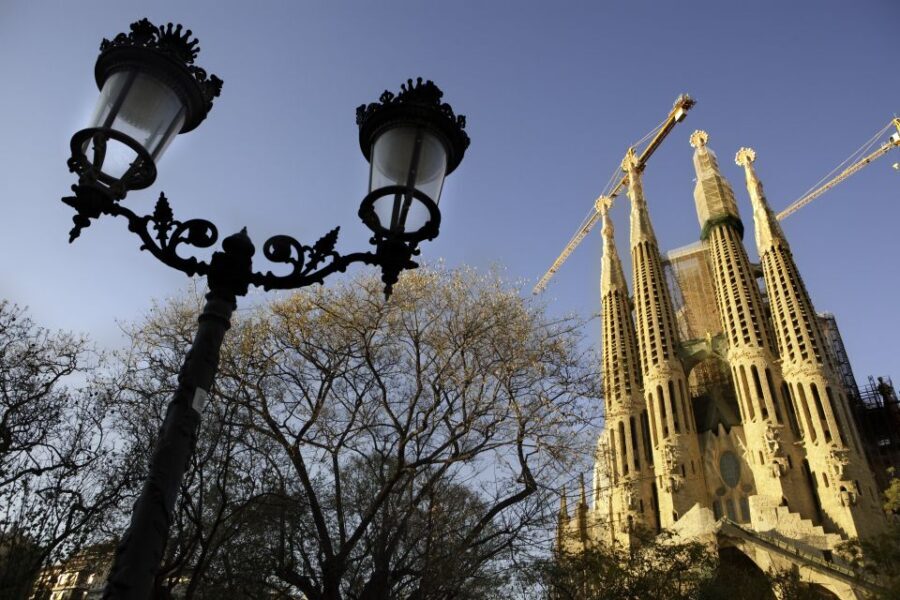 Barcelona: Half Day Tour on Sidecar Motorcycle - Who Should Consider This Experience?