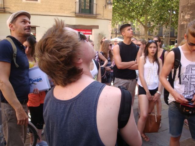Barcelona: Hidden Secrets City Tour in German or English - Why This Tour Offers Good Value