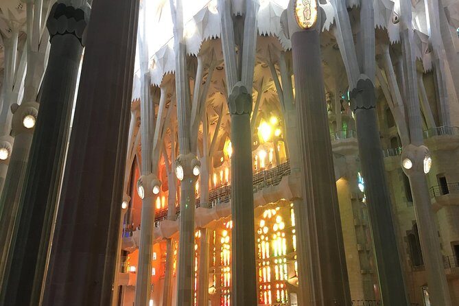 Barcelona: Highlights of Sagrada Familia Max 6 People Guided Tour - The Authentic Impact of a Guided Visit