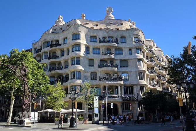 Barcelona Highlights Private Tour in a chauffeured Mercedes-Benz - The Value of This Tour