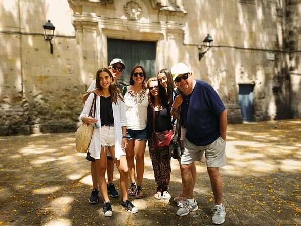Barcelona Highlights & Secrets Private Tour with Tapa & Drink - Authentic Experiences and Practical Details
