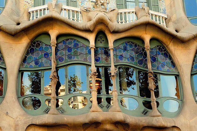 Barcelona in 1 Day: Sagrada Familia, Park Guell,Old Town & Pickup - What We Love and What to Consider