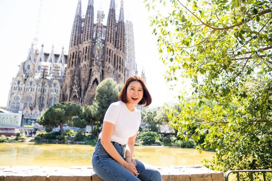 Barcelona: Instagram Tour of the Most Scenic Spots - Exploring the Itinerary in Detail