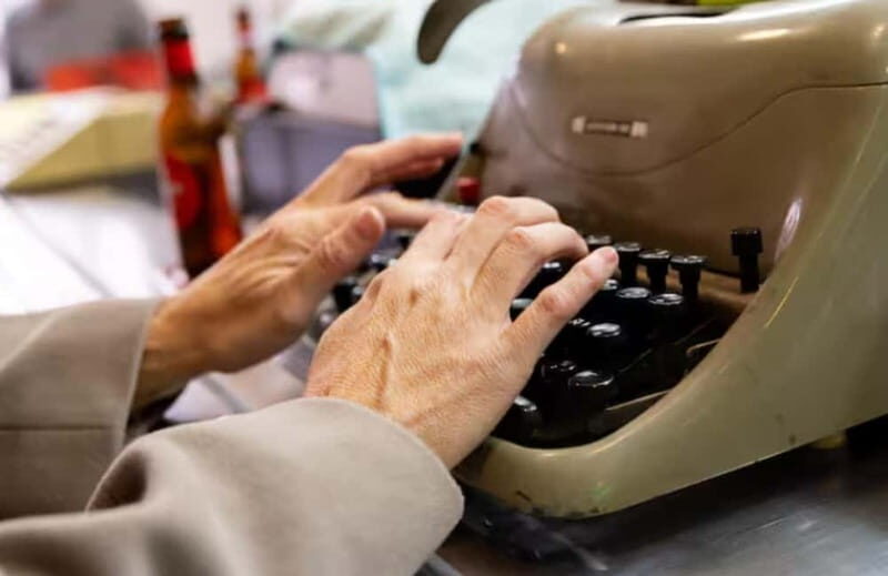 Barcelona: Letter Writing Experience on Vintage Typewriters - What Makes This Experience Stand Out?