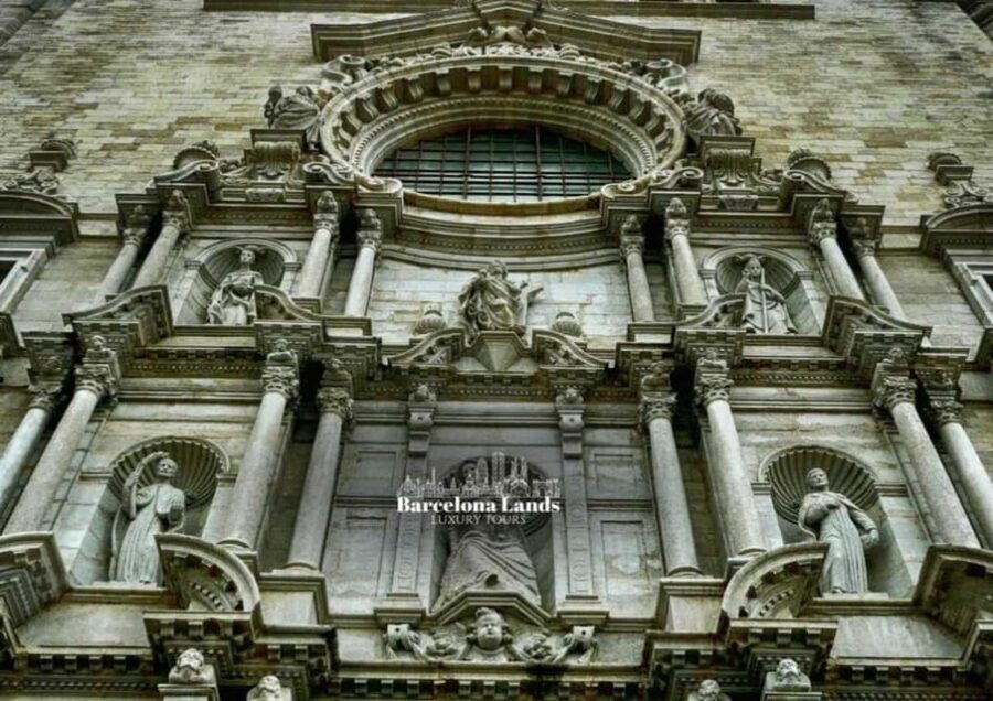 Barcelona: Luxury Dalí y Girona Tour - A Well-Balanced Itinerary for Art, History, and Gourmet Dining