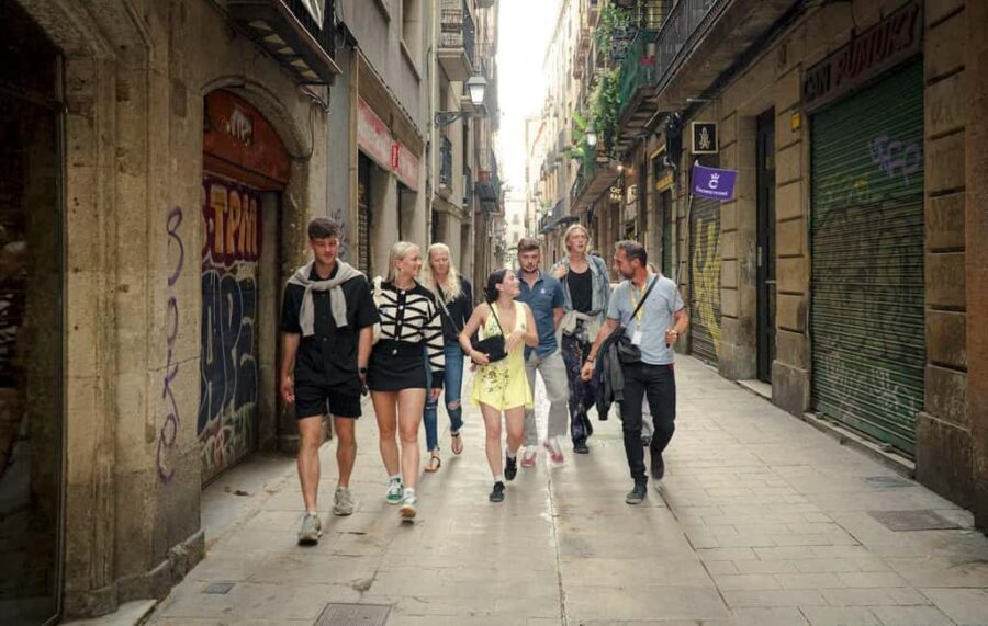 Barcelona: Old City Hidden Gems, Tapas, & Drinks Guided Tour - The Experience: What You’ll Love and What to Keep in Mind
