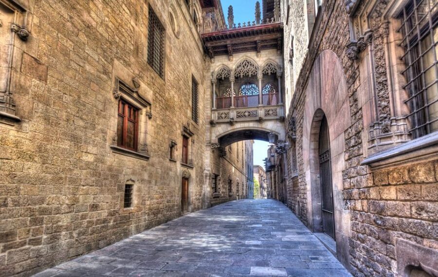Barcelona Old Town and Gothic Quarter Walking Tour - An In-Depth Look at the Barcelona Old Town and Gothic Quarter Walking Tour