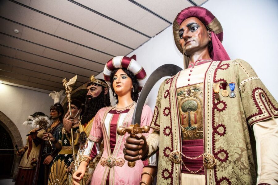Barcelona Old Town Tour With Optional Flamenco Show - A Deep Dive into the Barcelona Old Town Tour