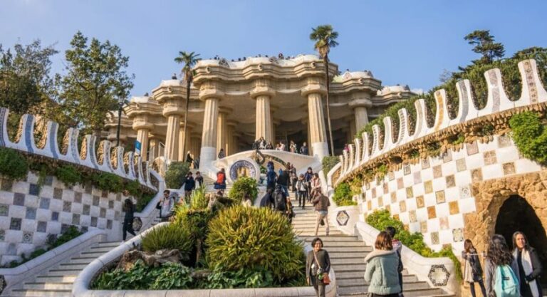Barcelona: Park Güell Guided Tour - A Closer Look at the Park Güell Guided Tour