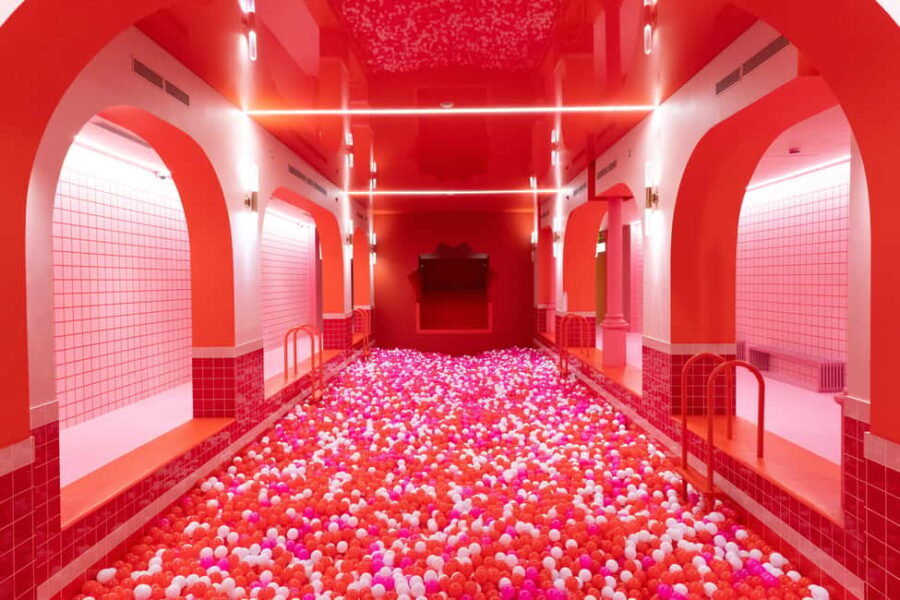 Barcelona Pass: White Rabbit & House of Candy Combo Ticket - Exploring the White Rabbit: Art, Tradition, and Technology