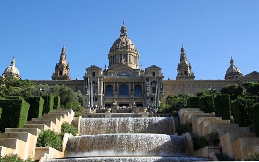 Barcelona: Private 2-Hour Best of Barcelona In-city Tour - The Sum Up: Who Is This Tour Perfect For?