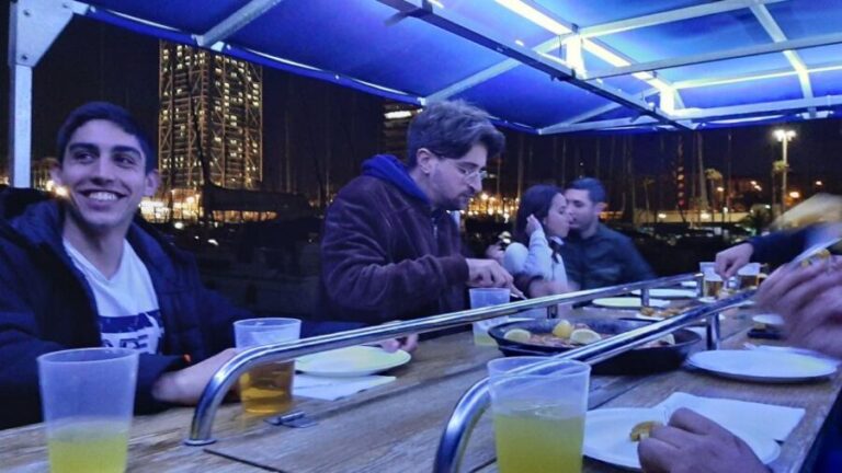 Barcelona: Private Evening Cruise with Dinner and Drinks - Why This Tour Offers Good Value