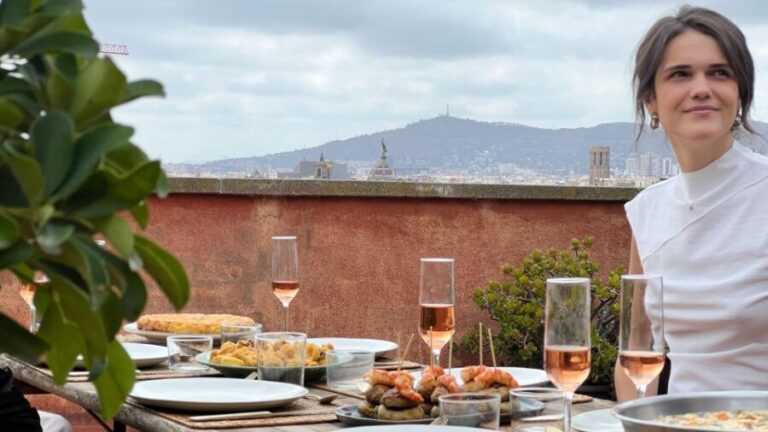 Barcelona: Rooftop Tapas and Sangria Class with a Chef - The Experience in Detail