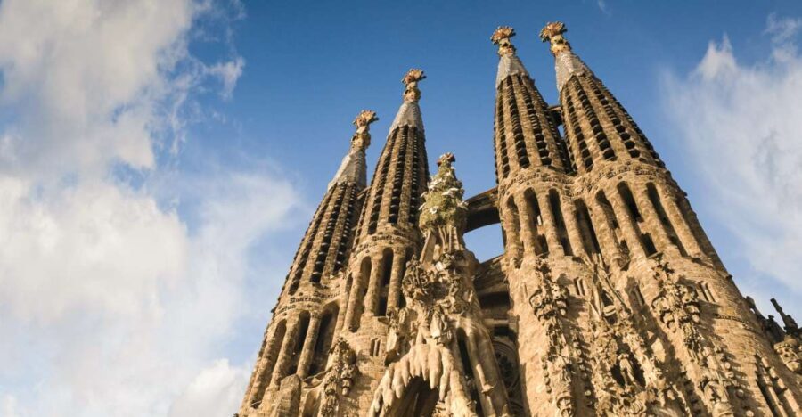Barcelona: Sagrada Familia Skip The Line Insider Guided Tour - The Details of the Tour Experience