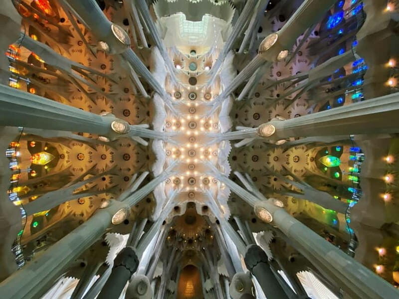 Barcelona: Sagrada Familia Skip-the-line Tour with Guide - Why You Should Consider This Tour