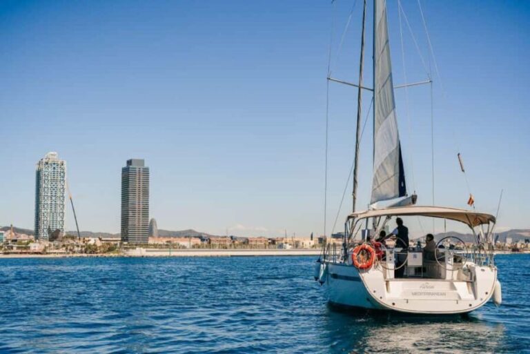 Barcelona: Sailing trip 1 hour, private boat with open bar - Who Will Love This Experience?