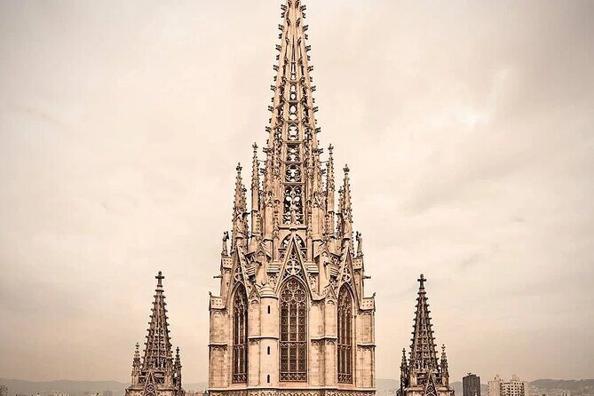Barcelona Self-Guided Murder Mystery Tour by the Cathedral of Barcelona - Who Is This Tour Best For?