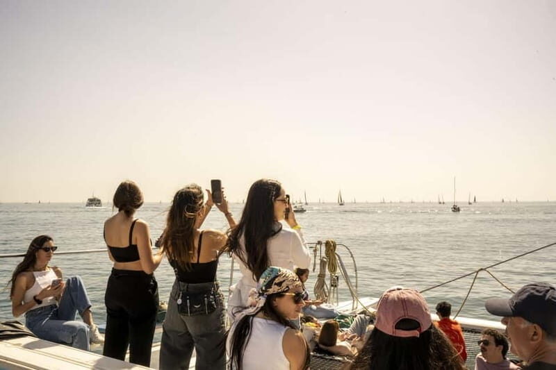 Barcelona: Shared cruise with chill music - Why Choose This Barcelona Cruise?