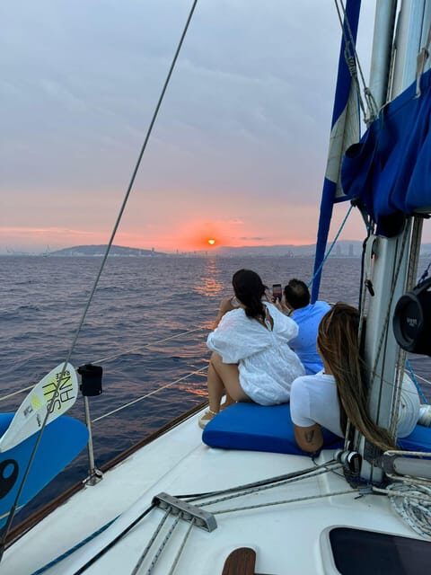 Barcelona: Sunset Sailboat Cruise with Drinks and Snacks - What to Expect During the Cruise