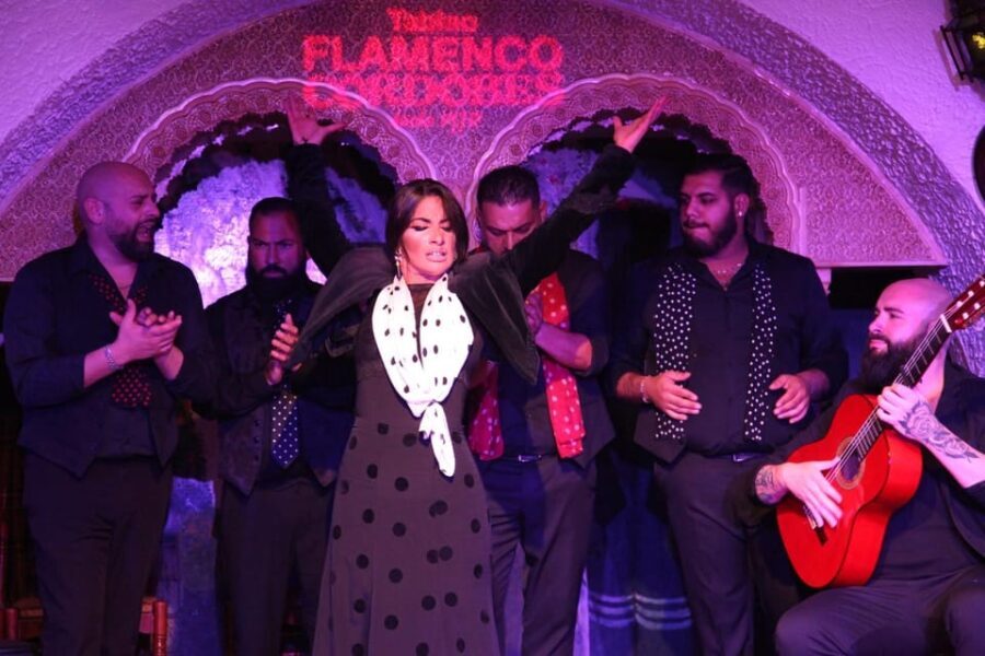 Barcelona: Tablao Flamenco Cordobes Show and Drink in Rambla - A Deep Dive into the Flamenco Experience