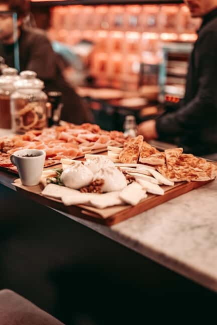 Barcelona: Tipsy Tapas & History Tour in the Gothic Quarter - A Deep Dive into the Tipsy Tapas & History Tour