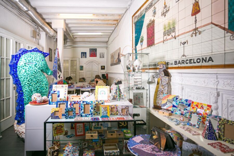 Barcelona: Trencadís Mosaic Class  Learn Gaudí's Technique - An In-Depth Look at the Mosaic Class Experience