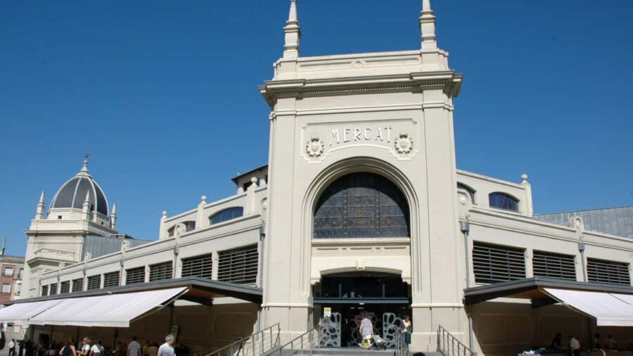 Barcelona: Visita guiada por Sabadell - Discover Sabadell’s Hidden Stories with a Comedy Twist