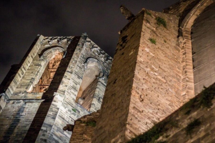 Barcelona: Walk On The Dark Side Private Ghost Tour - Starting Point and First Impressions