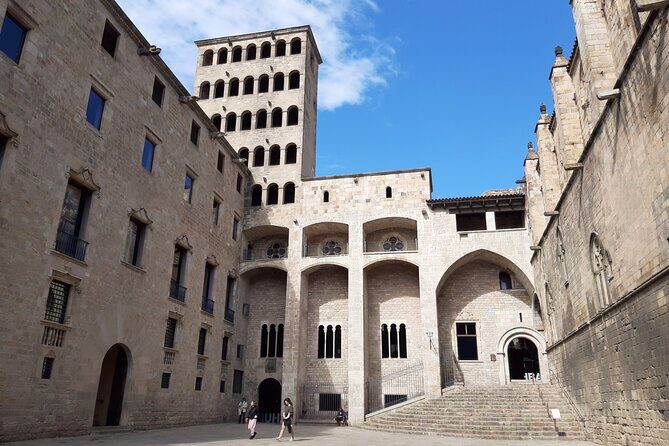 Barcelona walking tour Gothic Quarter and Ramblas+Boat trip - Authentic Experiences and Authentic Guides