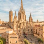 Barcelona: walking tour of the Gothic Quarter and boat ride - Practical Details and Tips