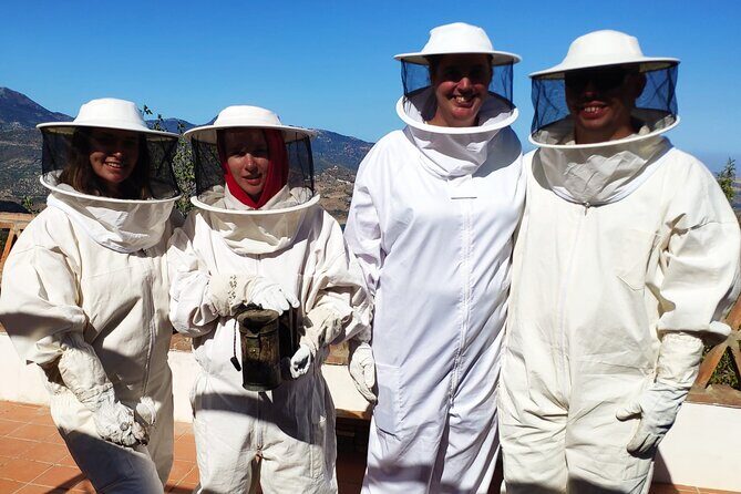 Bee Excursions in the Sierra de Cadiz - A Detailed Look at the Beekeeping Adventure