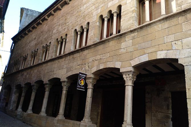 Besalu,Banyoles Lake & Garrotxa Volcanoes Small Group from Girona - Who Is This Tour Best For?